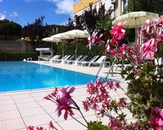 Park Hotel Miriam - Gatteo - Zwembad