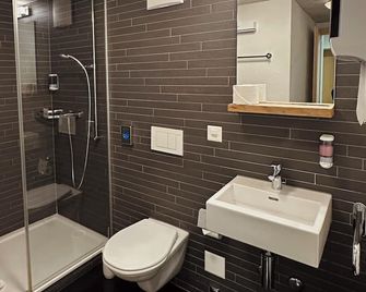 Hotel Rätia - Obersaxen Mundaun - Bagno