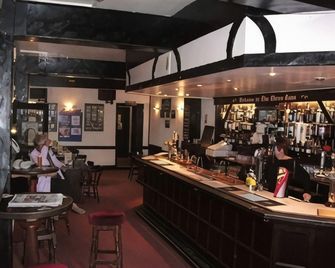 Three Tuns Hotel - Filey - Bar