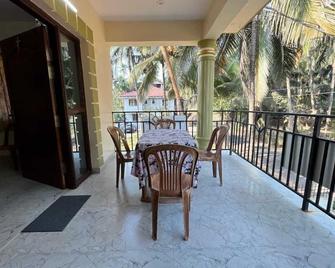 D 'souza Holiday Home - Benaulim - Balcony