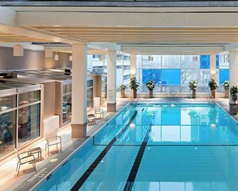 دلتا هوتلز باي ماريوت وينيبيغ - وينيبيغ - حوض السباحة