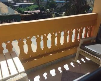 Ropaka Hotel - Mtwapa - Balkon