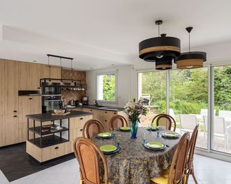 Le clos de la Roche Angevin - Charmante maison 6 voyageurs - Cancale - Restaurant