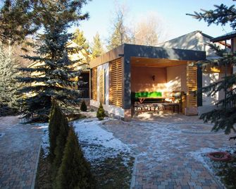 Bellissimo Garden Villa - Tsaghkadzor - Binnenhof