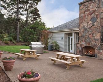 Epic Resort And Setting ! - Gleneden Beach - Patio