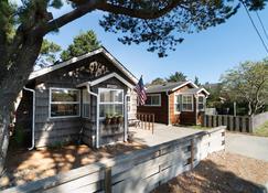 Sandpiper Cottage - Seaside - Building