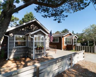 Sandpiper Cottage - Seaside - Building