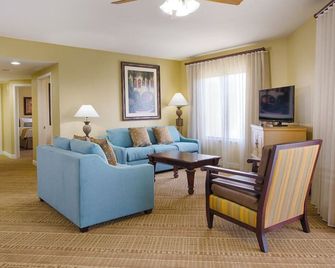 2BD/Orlando near Disney - Pools, Park Shuttle, Game Room and Much More! - Lake Buena Vista - Sala de estar