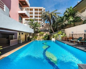 Bella Villa Metro - Pattaya - Pool