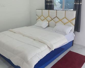 King Villa - A Bungalow - Daman - Bedroom