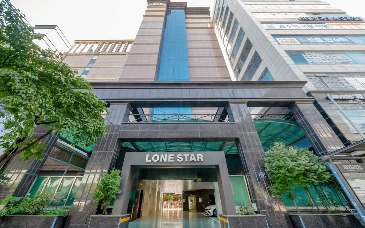 Lone Star Hotel