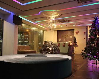 Summer Oscar Boutique Hotel - Subang Jaya - Front desk