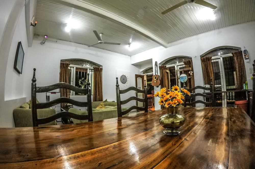 Mrs Wijenayake's Beach Haven Guest House - גאלה