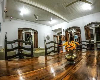 Mrs Wijenayake's Beach Haven Guest House - Galle