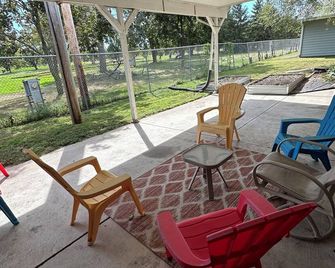 Modern Duplex - Close To Casino, Downtown & Chi Event Center - Council Bluffs - Patio