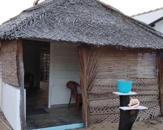 Dolphin Wadiya - Kalpitiya - Patio