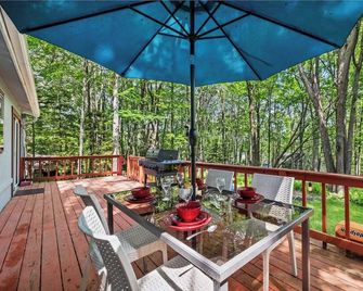 3 min walk to beach, TV, AC, Firepit, Wi-Fi - White Haven - Балкон
