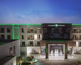 Holiday Inn Riyadh The Business District By IHG - Riyadh - Building