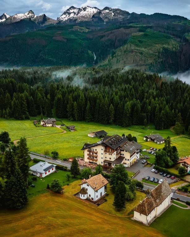 ي إي آي هوتل بيلامونتي