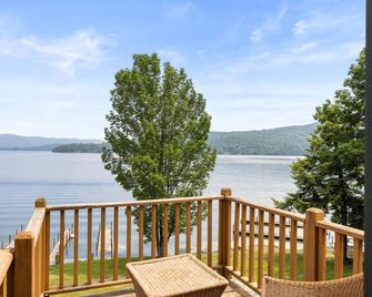 Sun Castle Resort - Lake George - Balcón