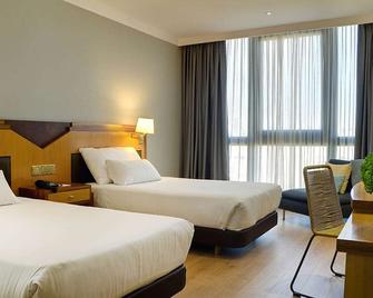 Oca Puerta del Camino Hotel - סנטיאגו דה קומפוסטלה - חדר שינה