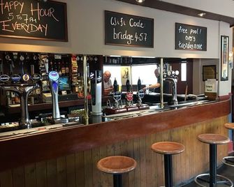 The Bridge Inn - Isleworth - Bar