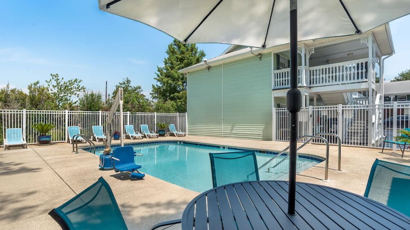 Key West Inn - Fairhope