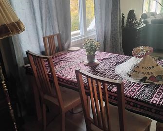 Cosy little room near forest and town - Oslo - Comedor