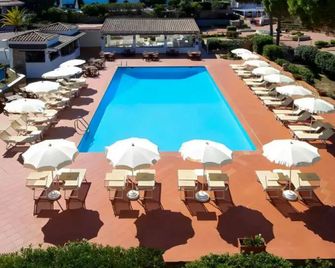 Hotiday Room Collection - Baja Sardinia - Baia Sardinia - Piscina