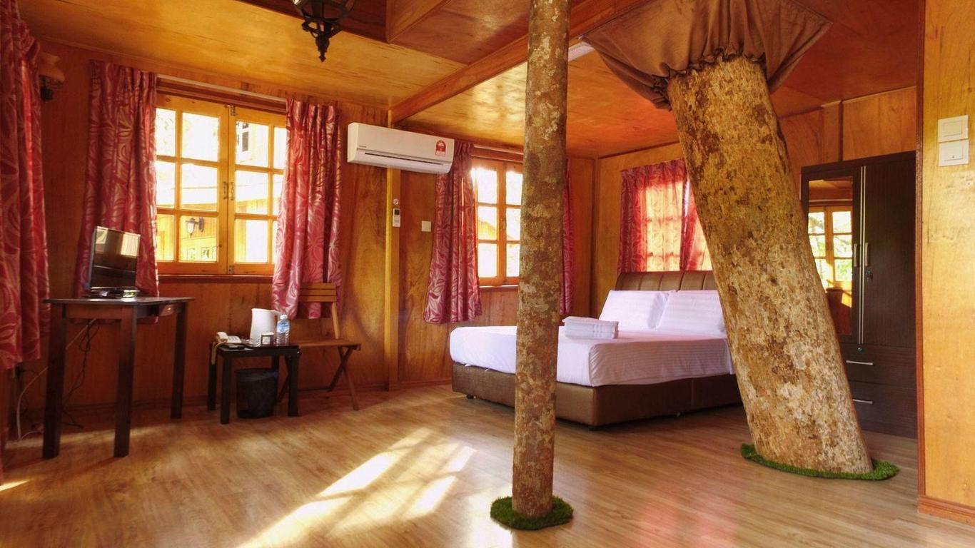 Borneo Tree House