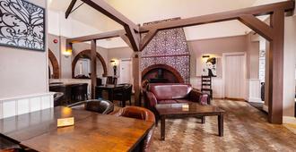 The Oak - Coventry - Living room