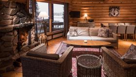 Lapland Hotels Ounasvaara Chalets - Rovaniemi - Living room