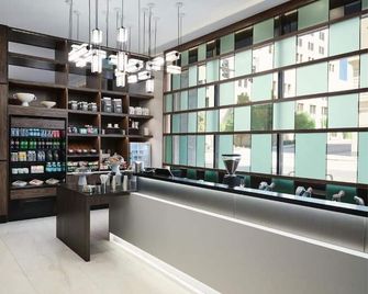 Minutes away from Downtown Dadeland! With Pool Access and Parking! - Kendall - Бар