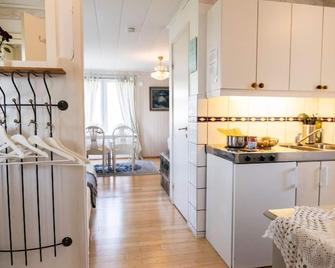 Holiday house Ulricehamn for 1 - 7 persons with 2 bedrooms - Holiday home - Ulricehamn - Keuken
