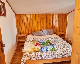 Lodge on the lake holiday - Zolt - Bedroom