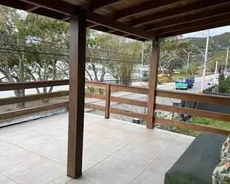 Pousada na Lagoa da Conceição Barcelos - Florianópolis - Varanda