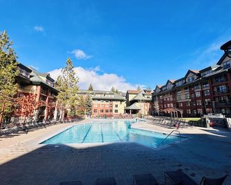 2 Br- Marriott Vacation Club-Timber Lodge, South Lake Tahoe, Sleeps 8, 1100 Sf - סאות' לייק טאהו - בריכה