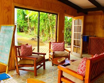 Keuhenua Hostal - Hanga Roa - Oturma odası