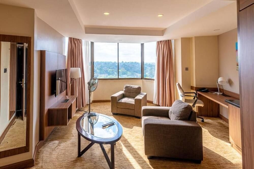 Nairobi Safari Club by Swiss-Belhotel - נאירובי - סלון