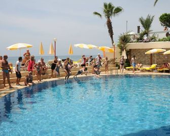 Rubi Hotel - Alanya - Piscina