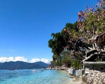 Villa Bulan Madu Gili Air - Pemenang - Beach
