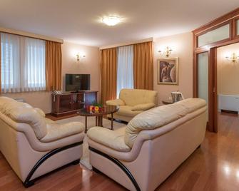 Hotel Trogir Palace - Trogir - Sala de estar