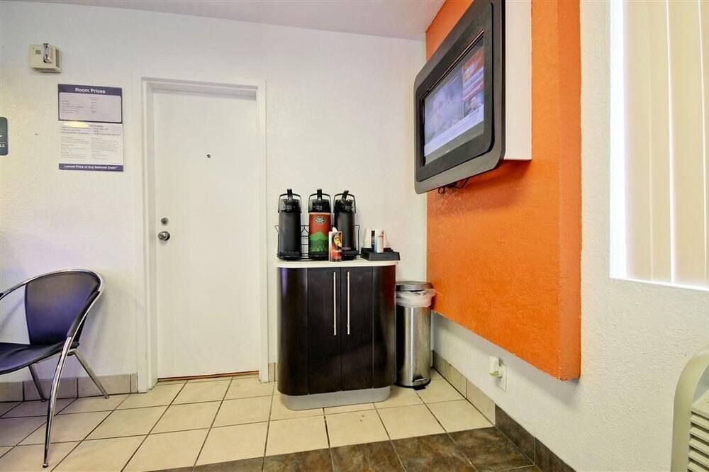 Motel 6 Dania Beach - דניה ביץ' - נוחות החדר