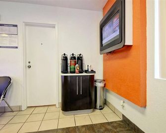 Motel 6 Dania Beach - Dania Beach - Room amenity