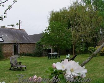 Pleudihen / Rance between St Malo and Dinan Stone house 2 ears 1-2 pers QUIET - Pleudihen-sur-Rance - Patio