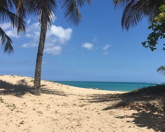 Red Door Inn - San Juan - Beach