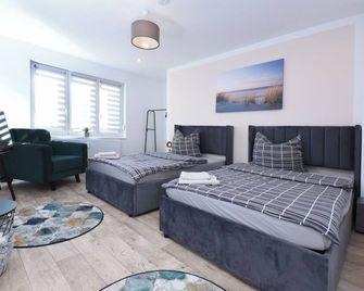 Apartment - Lilo Monteur - Ferienwohnung - Luckenwalde - Habitación