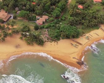 Ko-Sa Beach Resort Ltd - Ampeni