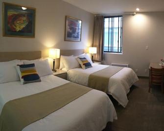 Hotel Le Deville - Montreal - Bedroom