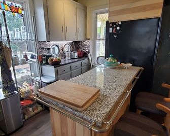 Maryland Homeaway, Frederick MD Historic District Home, Off Street Parking - Frederick - Cocina